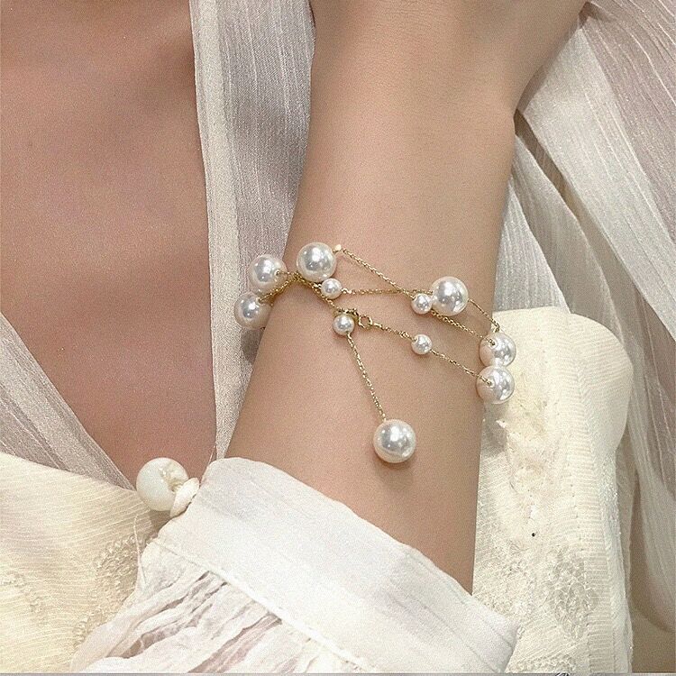 Baroque Style Pearl Necklace In 18k Gold With Street Luxury Shine - Image 8