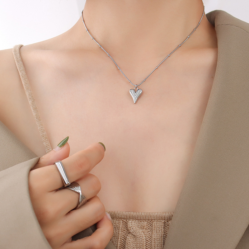 Mini Heart Charm Clavicle Necklace Pendant With Street Luxury Shine - Image 5