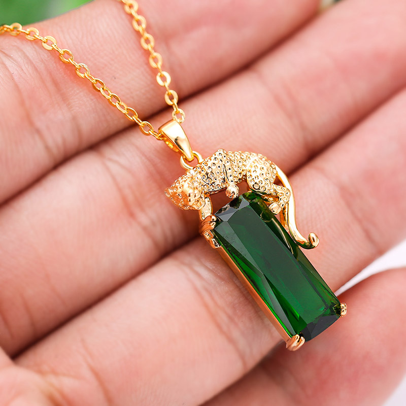 Green Emerald Leopard Pendant Necklace Gold With Street Luxury Shine - Image 4