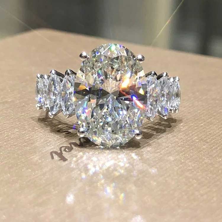 3.5 Ct Brilliant Oval Cut With Marquise Shape Side Stones Ring Gold - Image 6