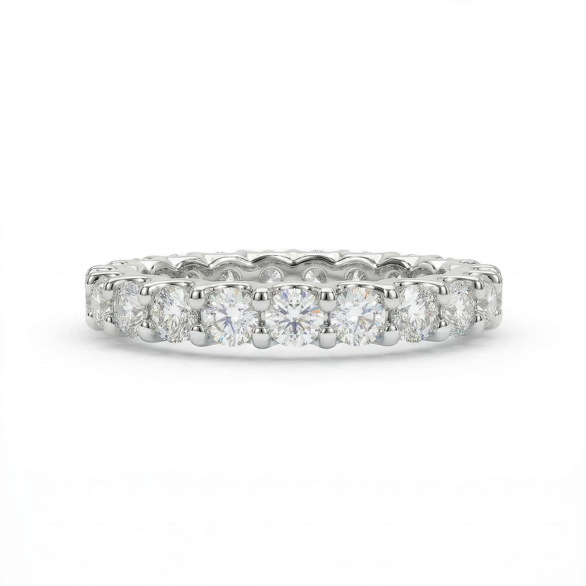 Simple Round Cut Band Bold Statement Style With Street Luxury - Image 6